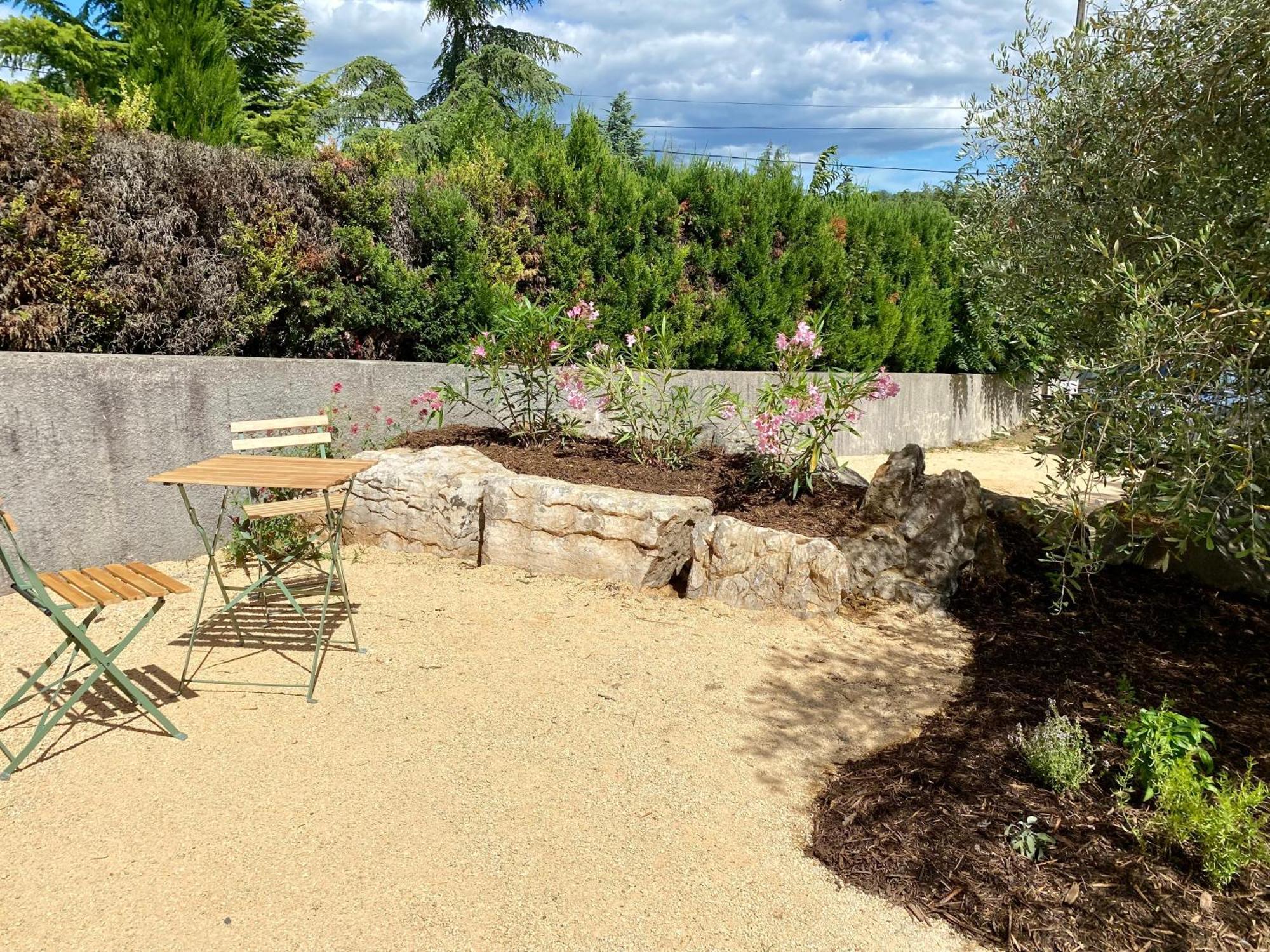 Maison Pour 12P, Piscine A Debordement Chauffee D'Avril A Octobre Inclus Ruoms Εξωτερικό φωτογραφία